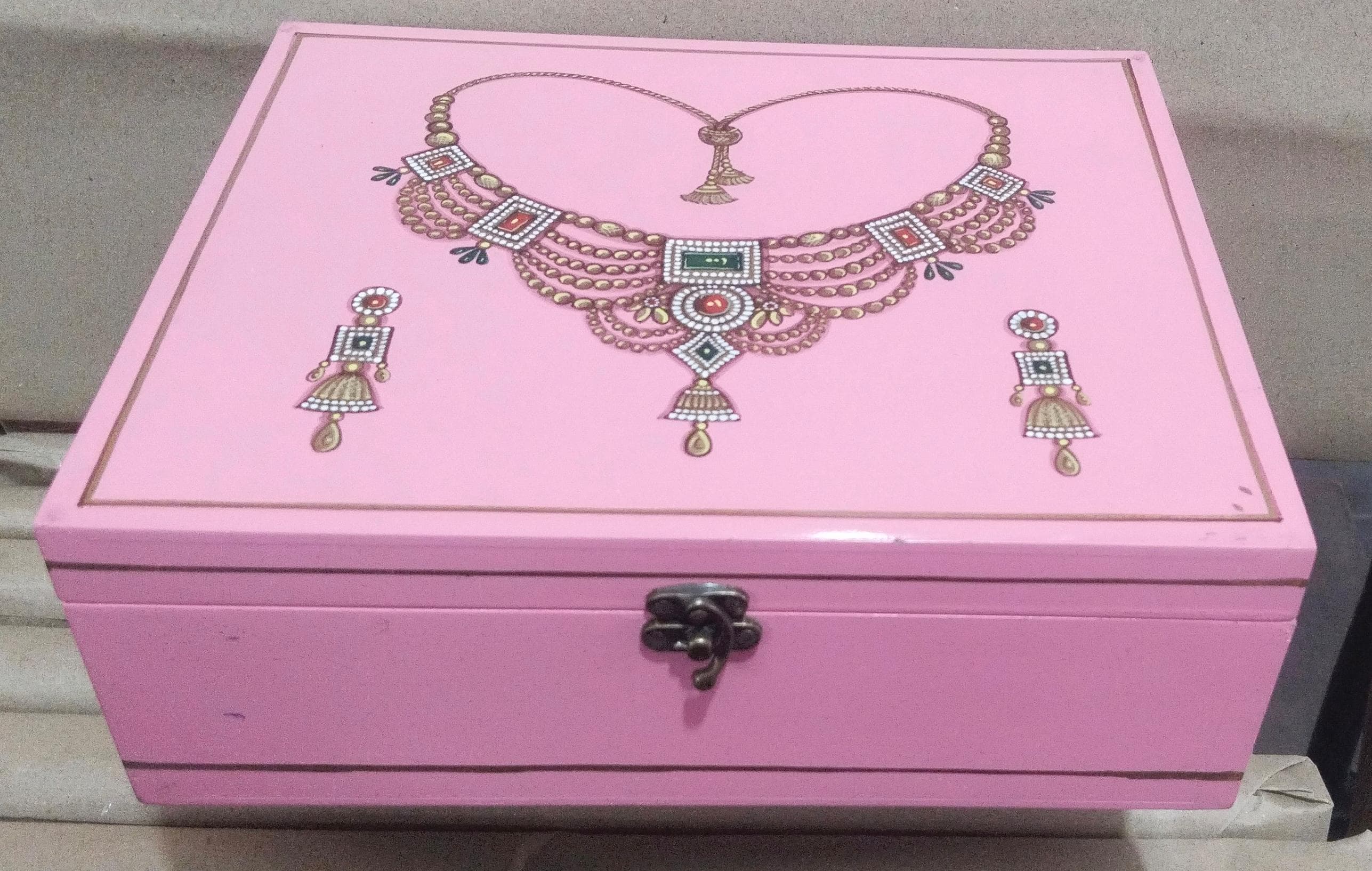 OUT_IC_124  jewellery box
